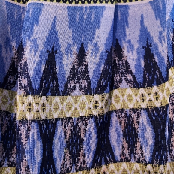 BCX Sleeveless Blouse Boho Western Aztec Design Keyhole Back Size S Blue Yellow - Picture 5 of 12